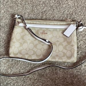 Coach cross body (like new)